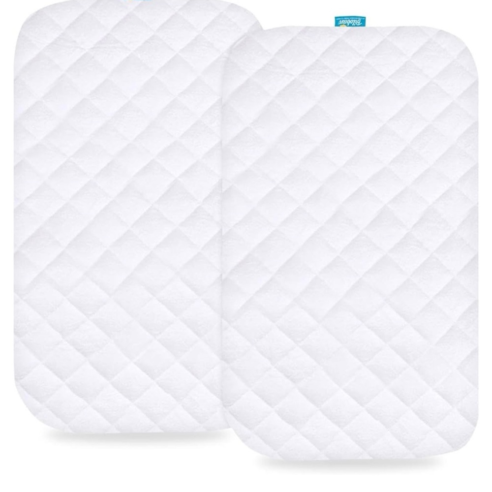 Maxi Cosi mattress and organic sheets. Selling together
